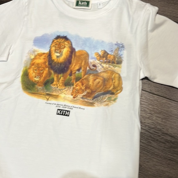 Kith shirt with 150 years American museum of natural history. - Picture 3 of 5